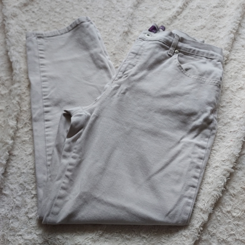 Gloria Vanderbilt Beige Amanda Style  Mom Jeans Size 10 Everyday